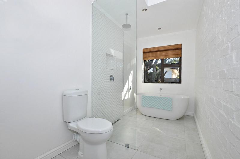 To Let 3 Bedroom Property for Rent in Peerless Park North Western Cape